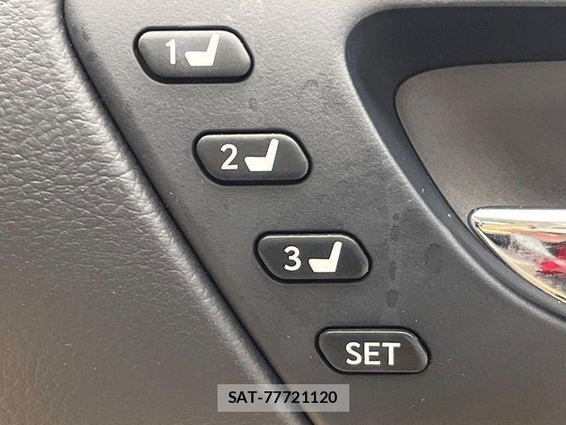 Lexus IS 2013-09 7786463-9