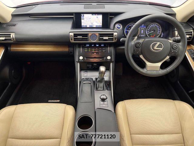 Lexus IS 2013-09 7786463-1