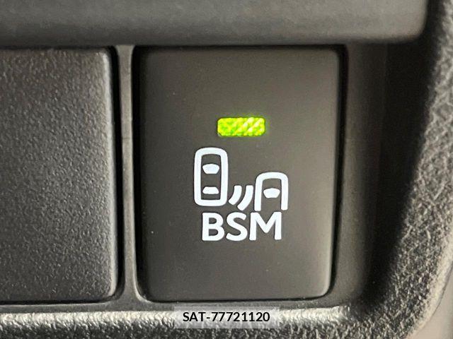 Lexus IS 2013-09 7786463-4