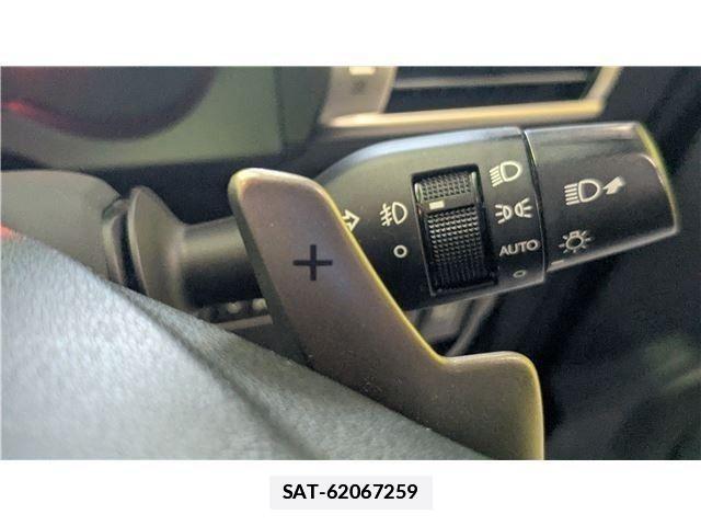 Lexus IS 2016-07 7786470-18