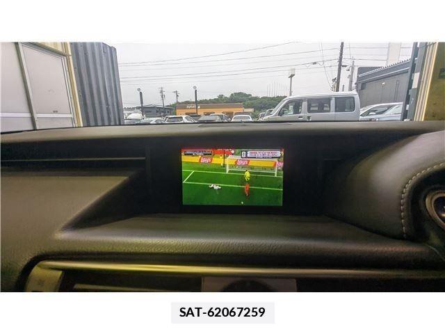 Lexus IS 2016-07 7786470-20