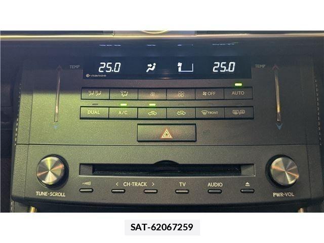 Lexus IS 2016-07 7786470-22