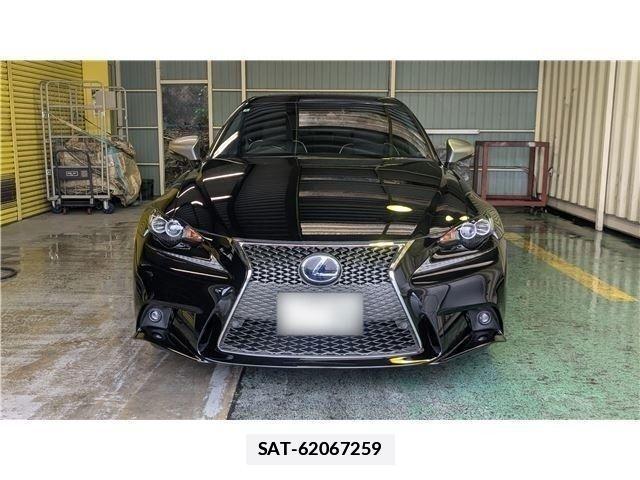 Lexus IS 2016-07 7786470-3