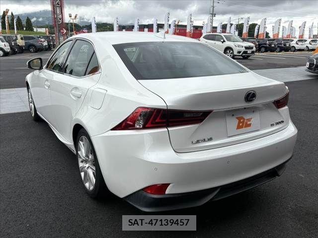 Lexus IS 2013-11 7877340-14
