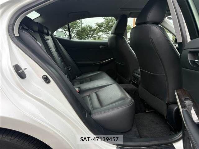 Lexus IS 2013-11 7877340-17