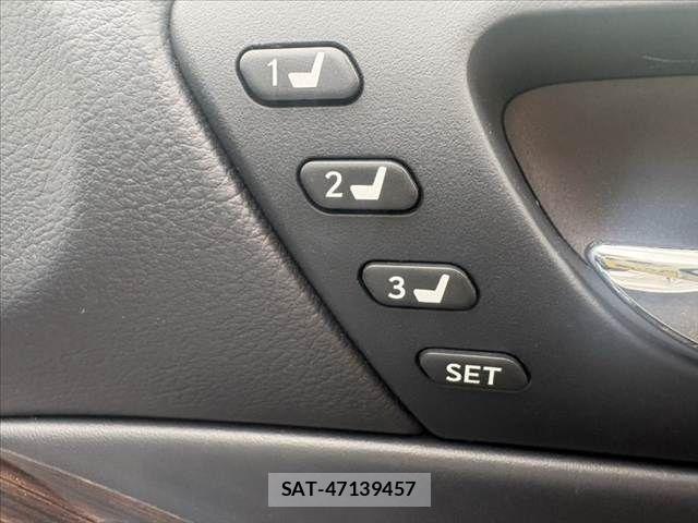 Lexus IS 2013-11 7877340-22