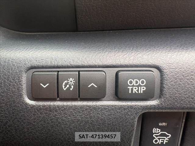 Lexus IS 2013-11 7877340-25