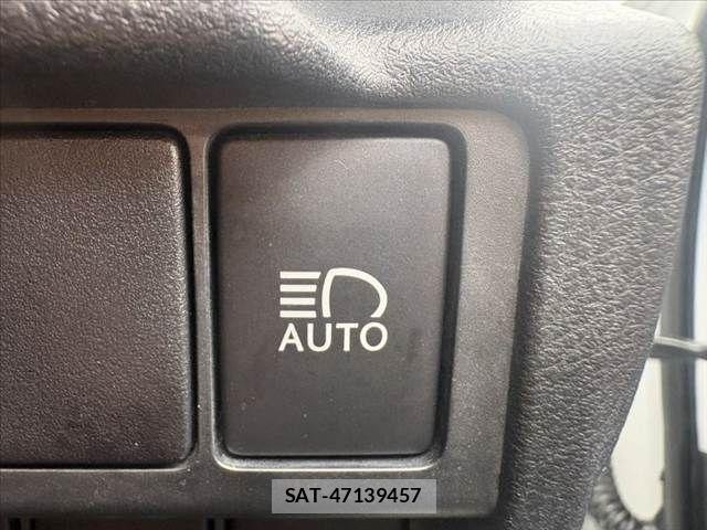 Lexus IS 2013-11 7877340-27