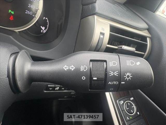 Lexus IS 2013-11 7877340-29