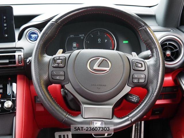 Lexus IS 2020-12 7877337-16