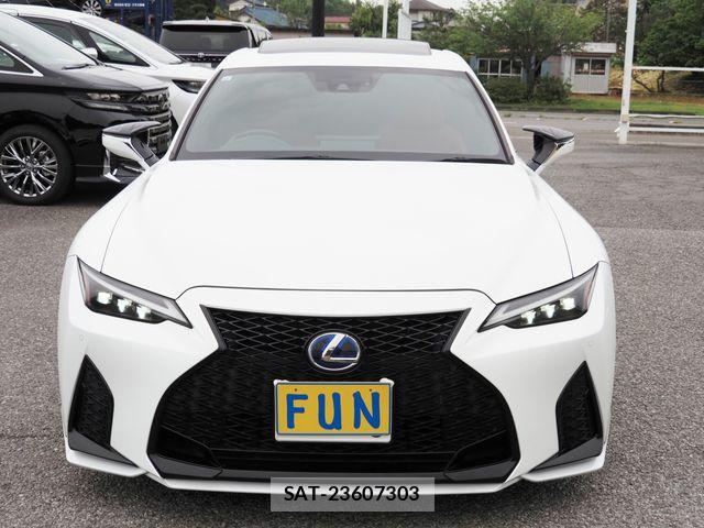 Lexus IS 2020-12 7877337-1