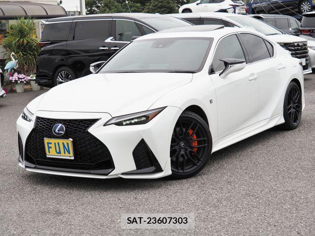 Lexus IS 2020-12 7877337-3