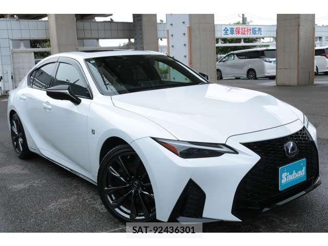 Lexus IS 2022-09 7877336-19