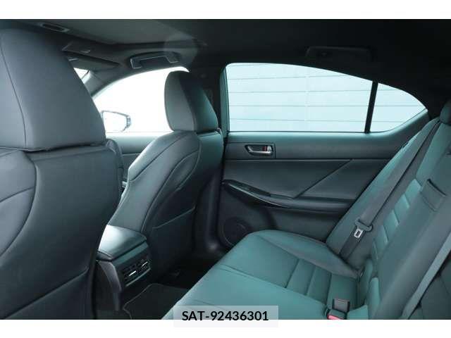 Lexus IS 2022-09 7877336-8