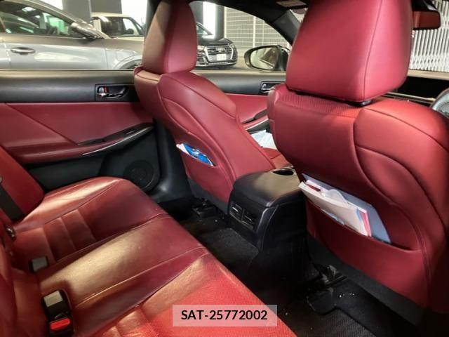 Lexus IS 2014-05 7877342-13