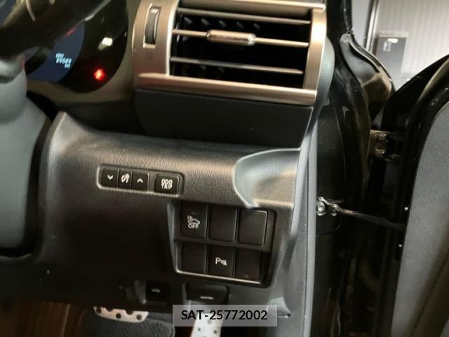 Lexus IS 2014-05 7877342-22