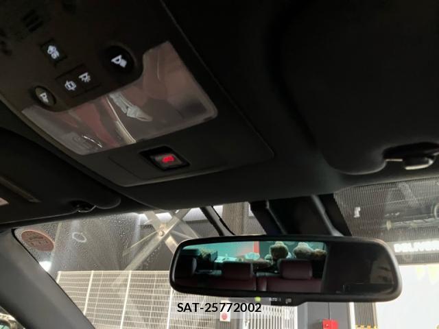 Lexus IS 2014-05 7877342-27