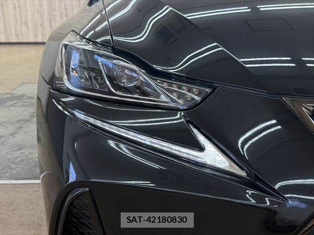 Lexus IS 2017-02 7877338-20