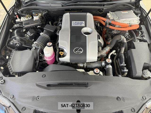 Lexus IS 2017-02 7877338-27