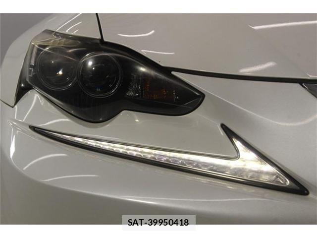 Lexus IS 2013-09 7877339-11