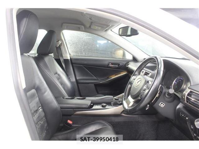 Lexus IS 2013-09 7877339-28