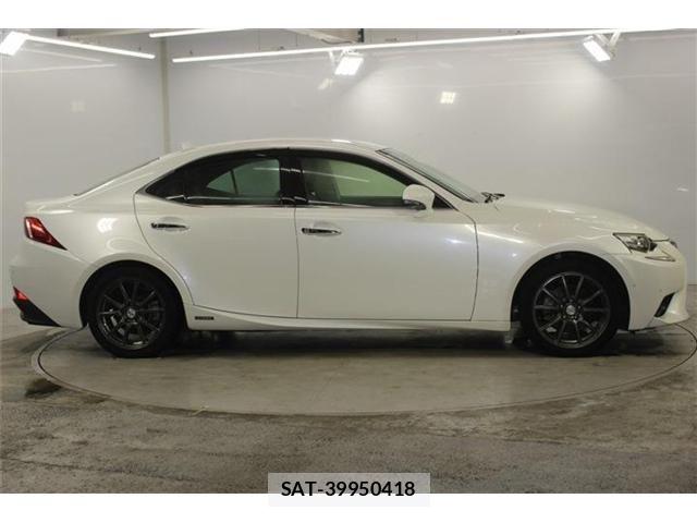 Lexus IS 2013-09 7877339-3