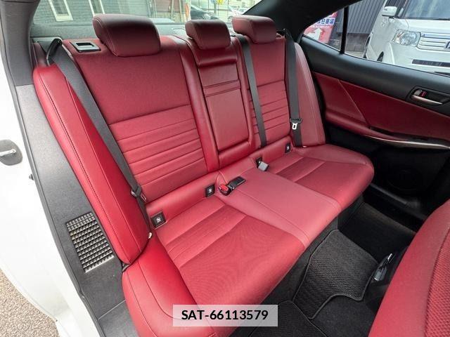 Lexus IS 2018-04 7902850-9