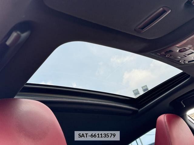 Lexus IS 2018-04 7902850-12