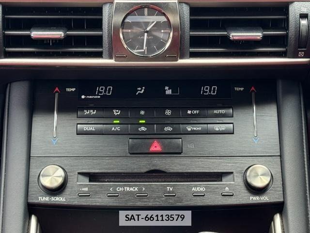Lexus IS 2018-04 7902850-22