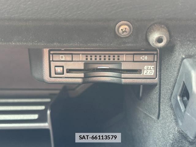 Lexus IS 2018-04 7902850-25