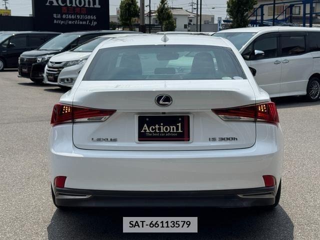 Lexus IS 2018-04 7902850-4
