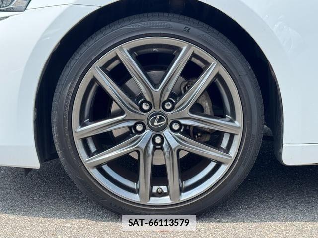 Lexus IS 2018-04 7902850-7