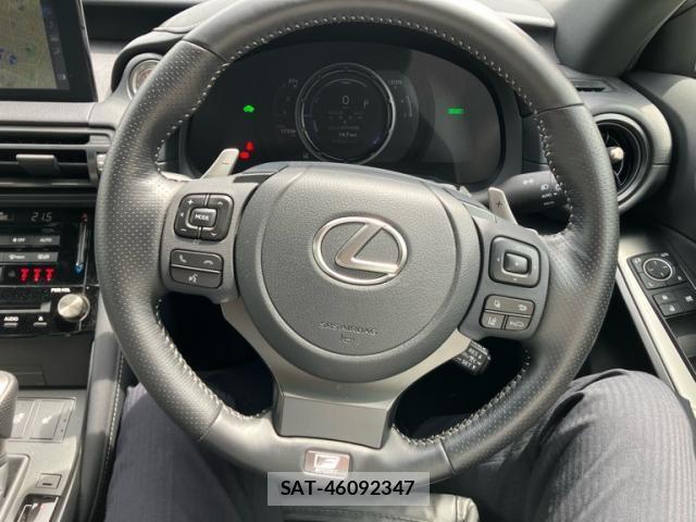 Lexus IS 2024-06 7902848-18