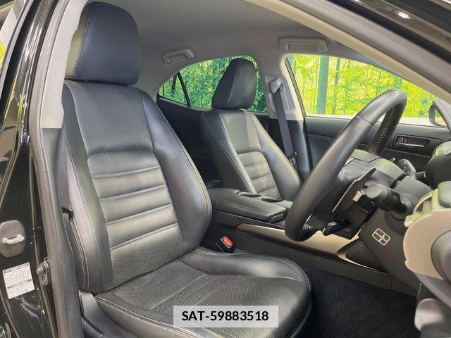 Lexus IS 2014-07 7902849-9