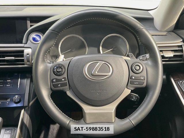 Lexus IS 2014-07 7902849-12