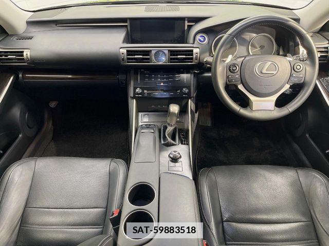 Lexus IS 2014-07 7902849-1