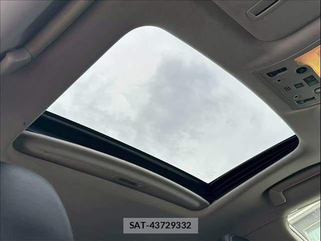 Lexus IS 2014-07 7902852-9