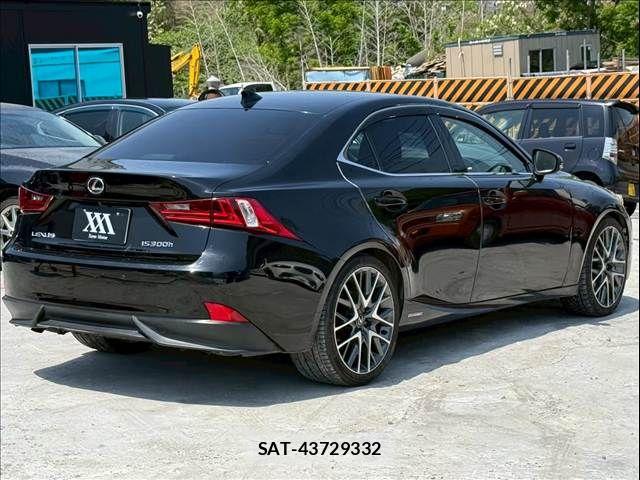 Lexus IS 2014-07 7902852-4