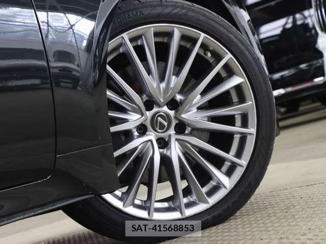 Lexus IS 2021-09 7962383-11