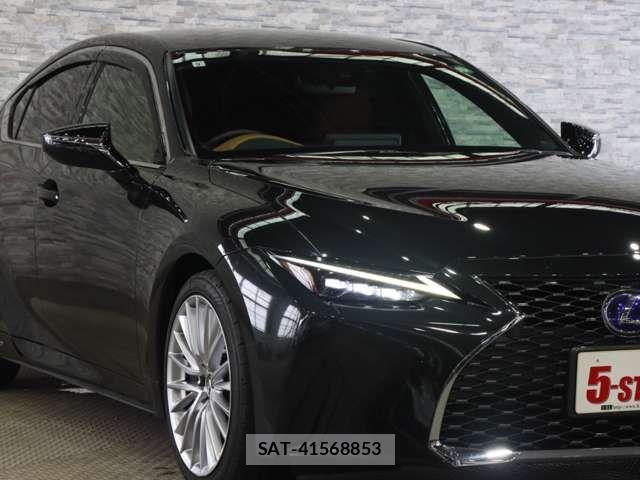 Lexus IS 2021-09 7962383-12