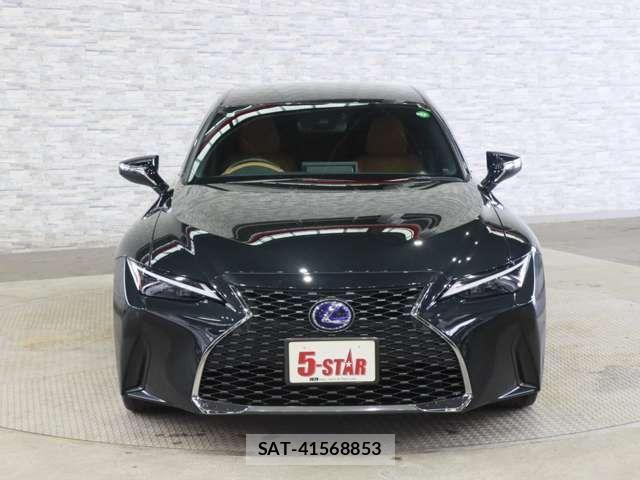 Lexus IS 2021-09 7962383-13