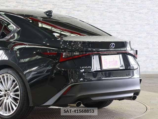 Lexus IS 2021-09 7962383-15
