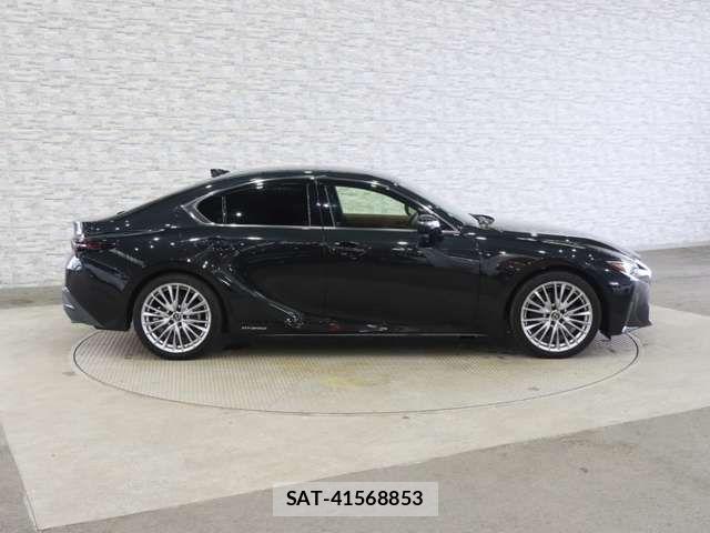 Lexus IS 2021-09 7962383-17