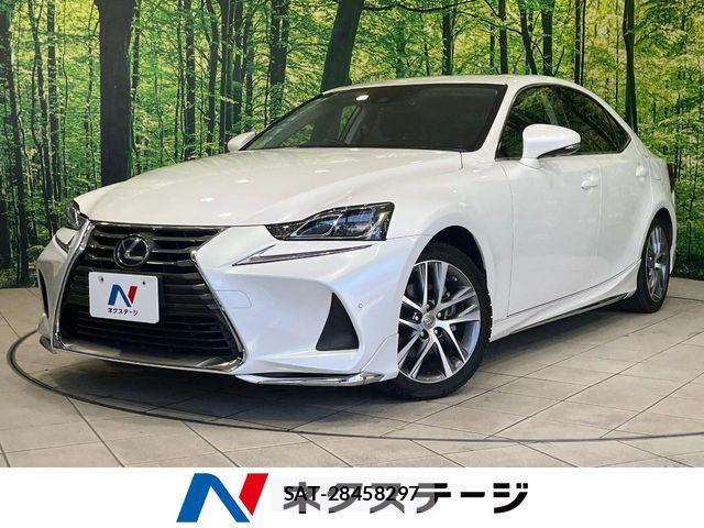 Lexus IS 2016-12 7962385-0