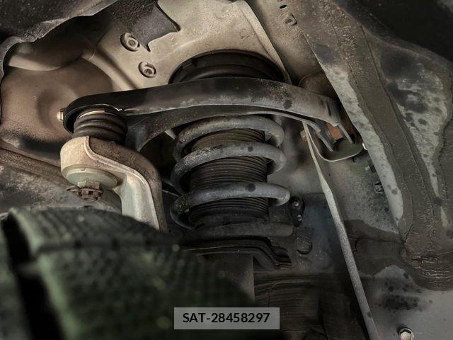 Lexus IS 2016-12 7962385-19