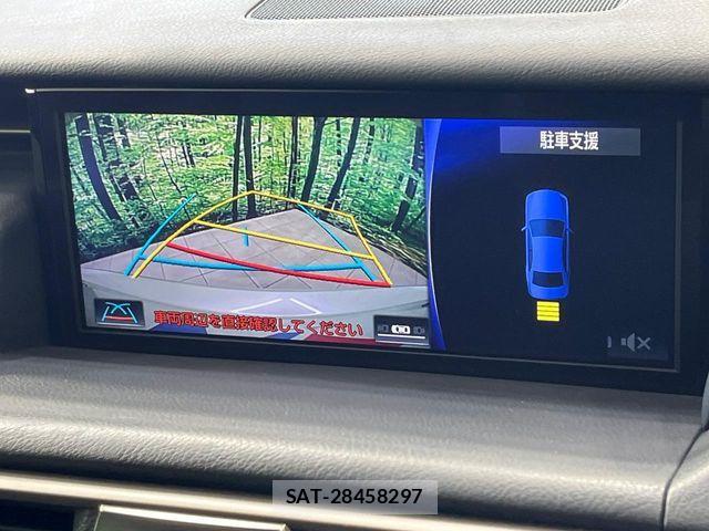 Lexus IS 2016-12 7962385-4