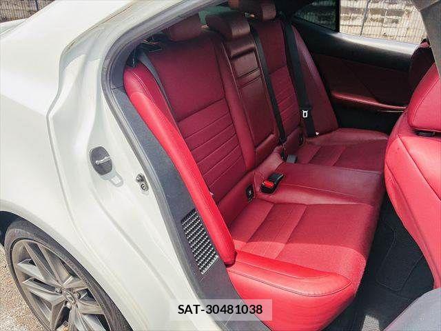 Lexus IS 2013-07 7962390-9