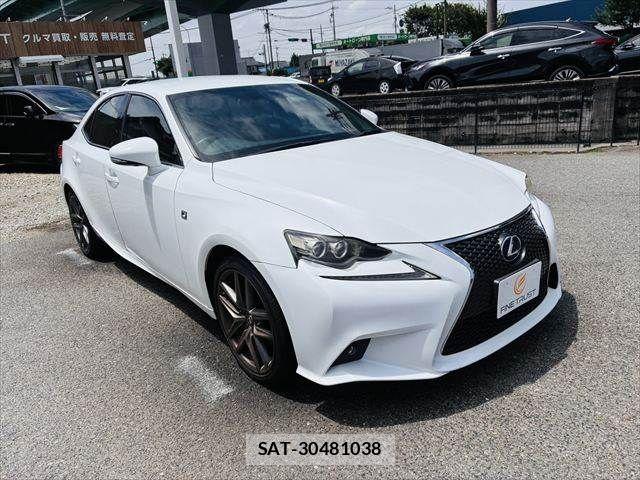 Lexus IS 2013-07 7962390-16