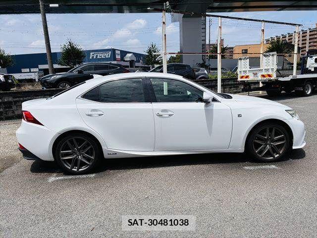 Lexus IS 2013-07 7962390-17