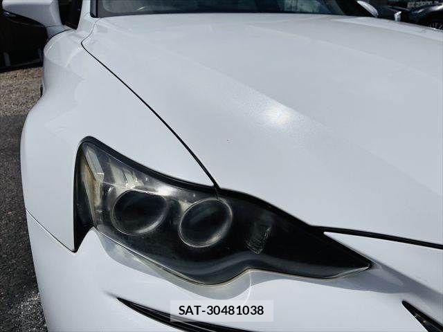 Lexus IS 2013-07 7962390-23